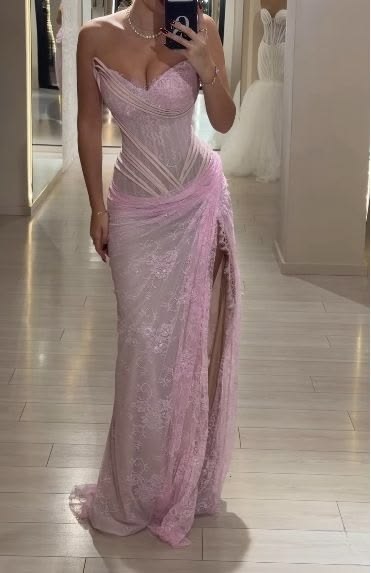 Robe de bal longue sirène sexy sans bretelles en dentelle rose fendue, robe de soirée formelle plissée N350