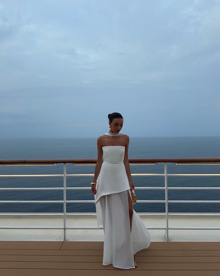 Weißes trägerloses Satin-Chiffon-Kleid mit Schlitz für Sommer, Fest, Abschlussball, 18. Geburtstag, Outfit AB2396