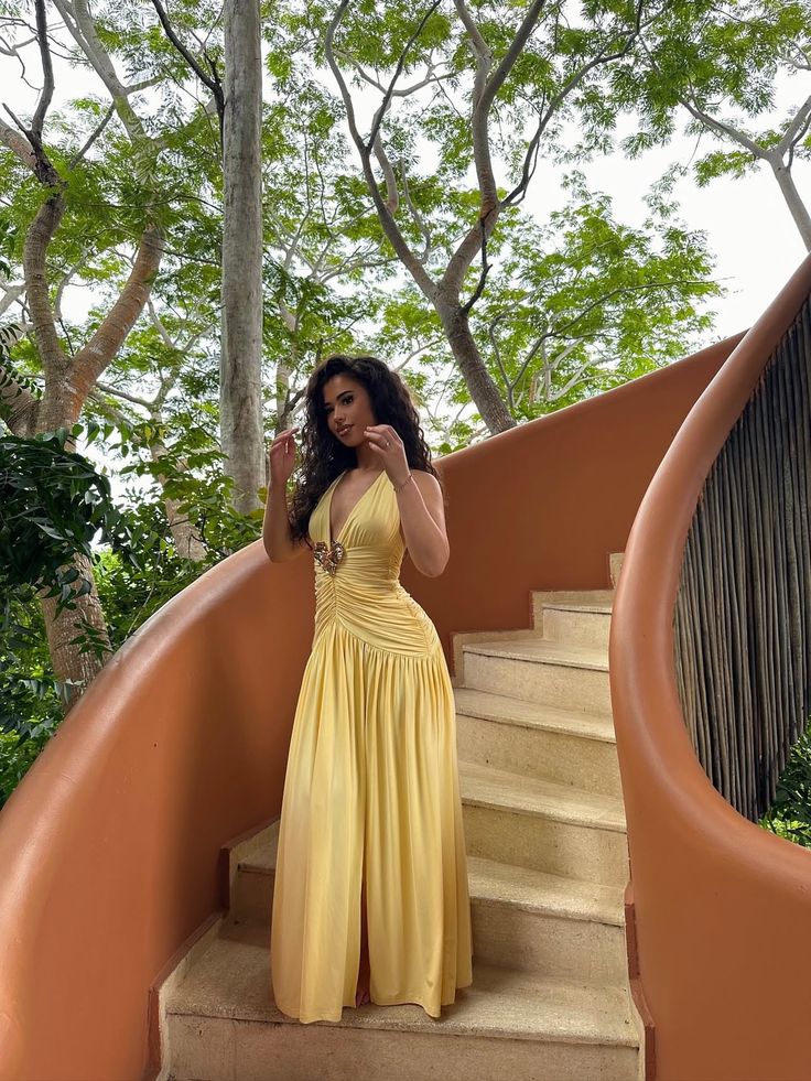 Robe de soirée maxi moulante en mousseline jaune, style sirène, dos nu, pour femme, idéale pour les fêtes (AB1200)