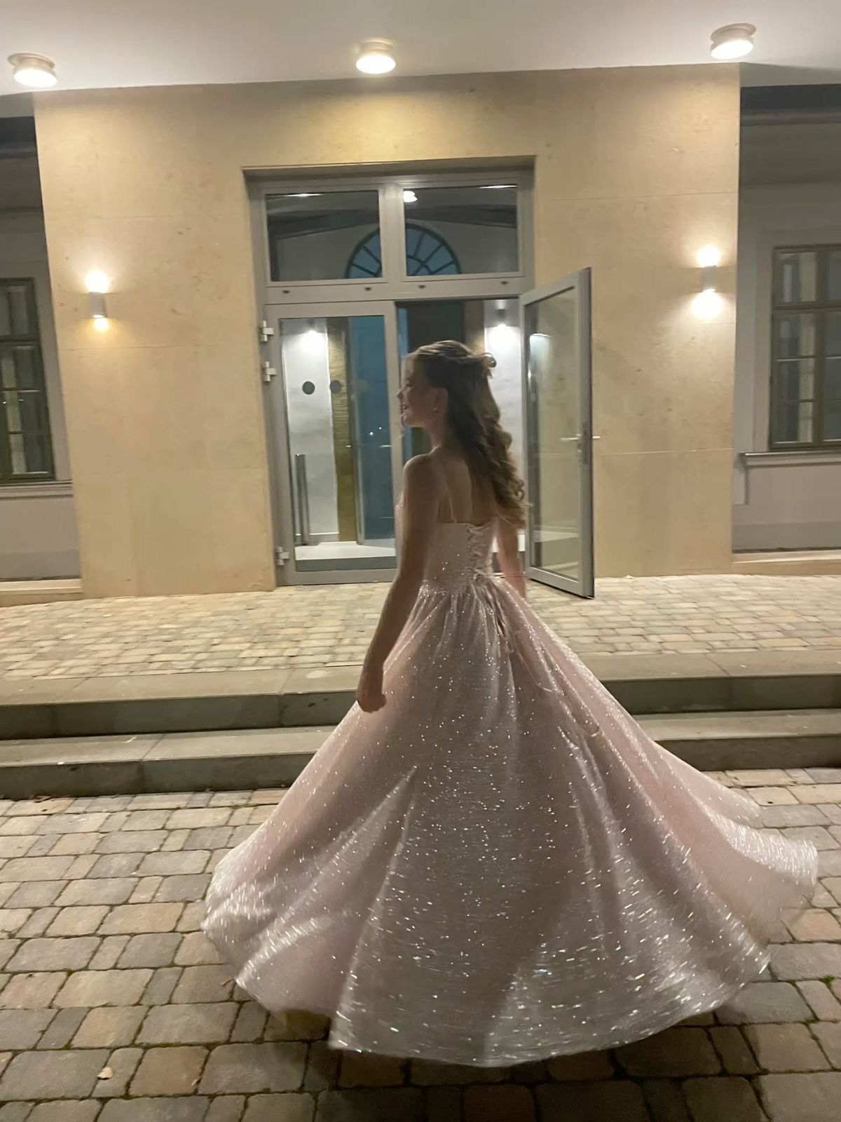 Langes, rosafarbenes Paillettenkleid mit Spaghettiträgern in A-Linie für Teenager, ideal für den Abschlussball (AB624)