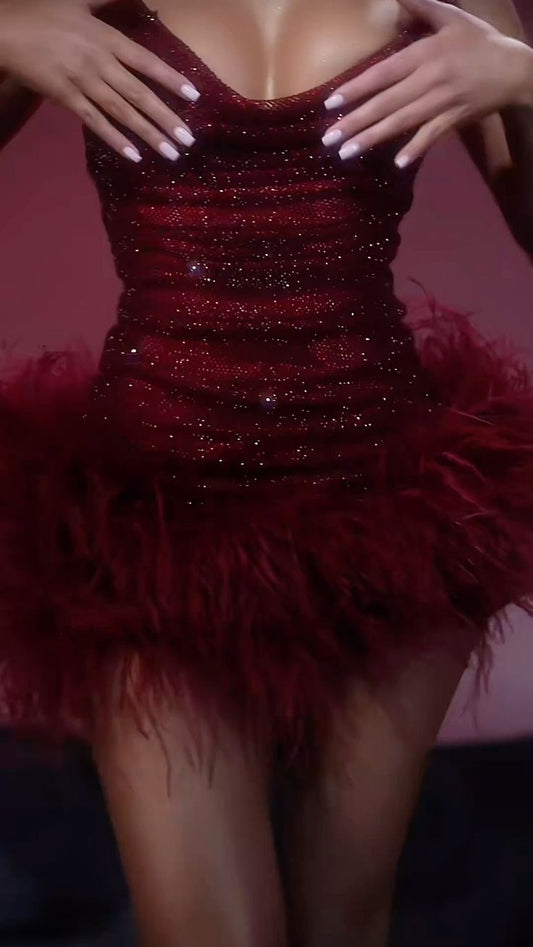 Shimmering Sheath Strapless Burgundy Sequined With Feathers for Prom Night Short Hoco Gown Homecoming Dresses RB6331