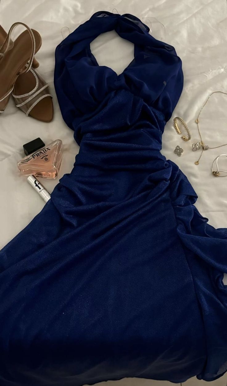Süße A-Linien-Neckholder königsblaue Partykleider Mädchen Inspo Hoco-Kleid Homecoming-Kleider RB4238