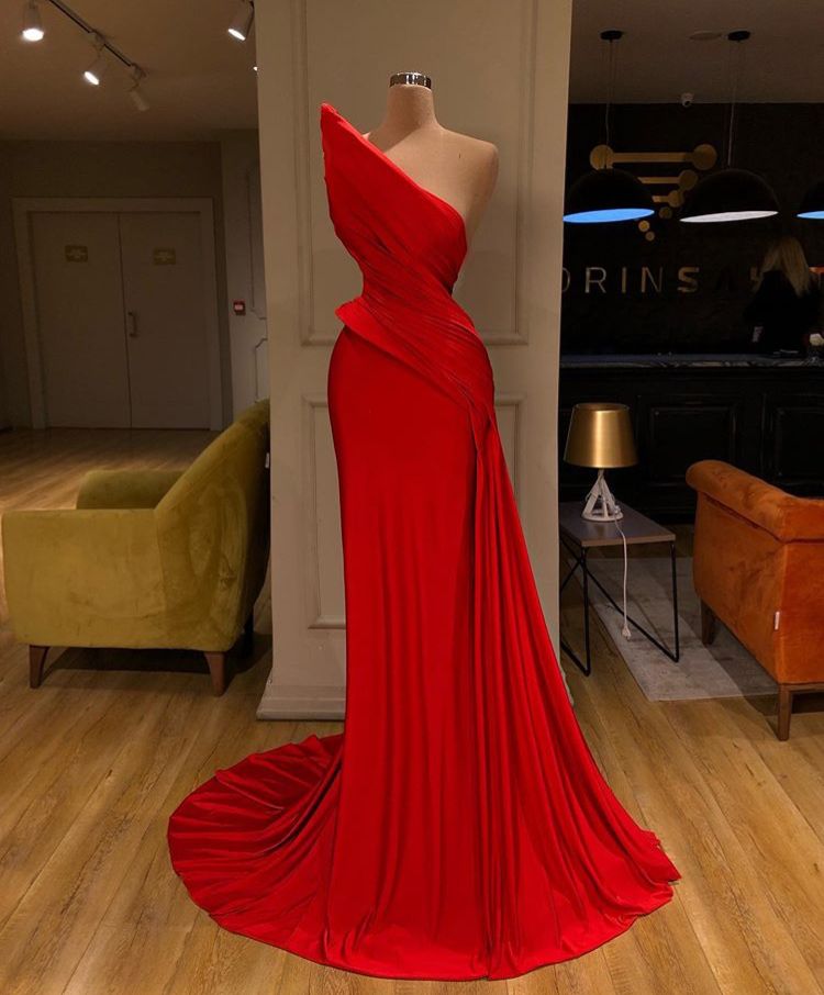 Elegantes, trägerloses, rotes Meerjungfrauen-Abendkleid mit Falten, inspiriert von langen Party- und Abendkleidern, Outfits zum 18. Geburtstag AB2363