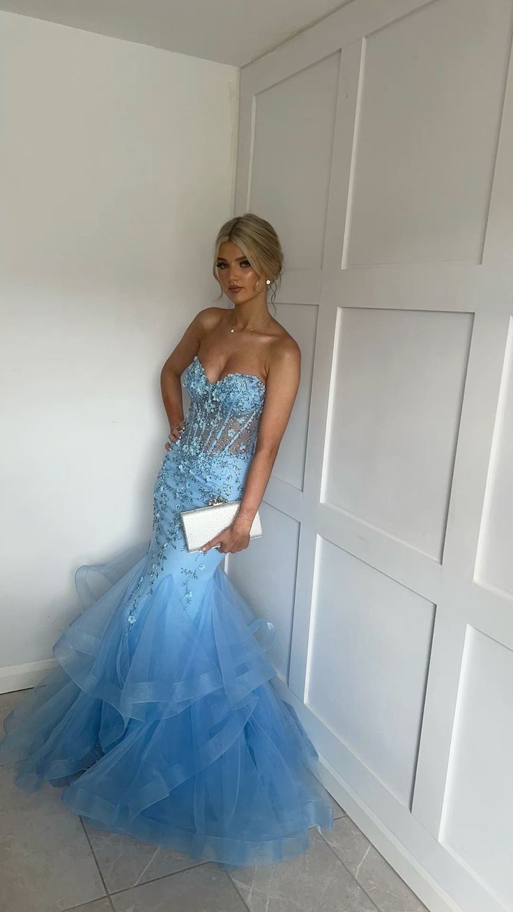 Blumenmuster Meerjungfrauen-Abendkleid in Himmelblau, trägerlos, langes Abendkleid AB1567
