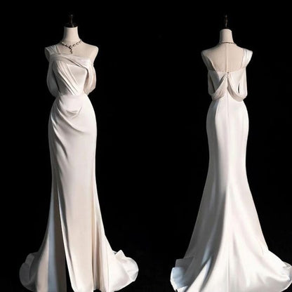 Meerjungfrauen-Brautkleid aus elfenbeinweißem Satin mit One-Shoulder-Ausschnitt und Falten AB973