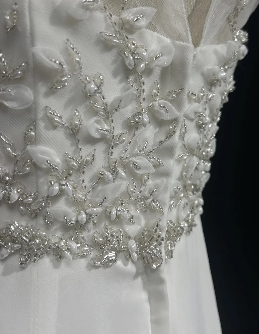 Robes de mariée de fantaisie de conte de fées A ligne Scoop Perles blanches Robe de mariée longue Robes de mariée N2600