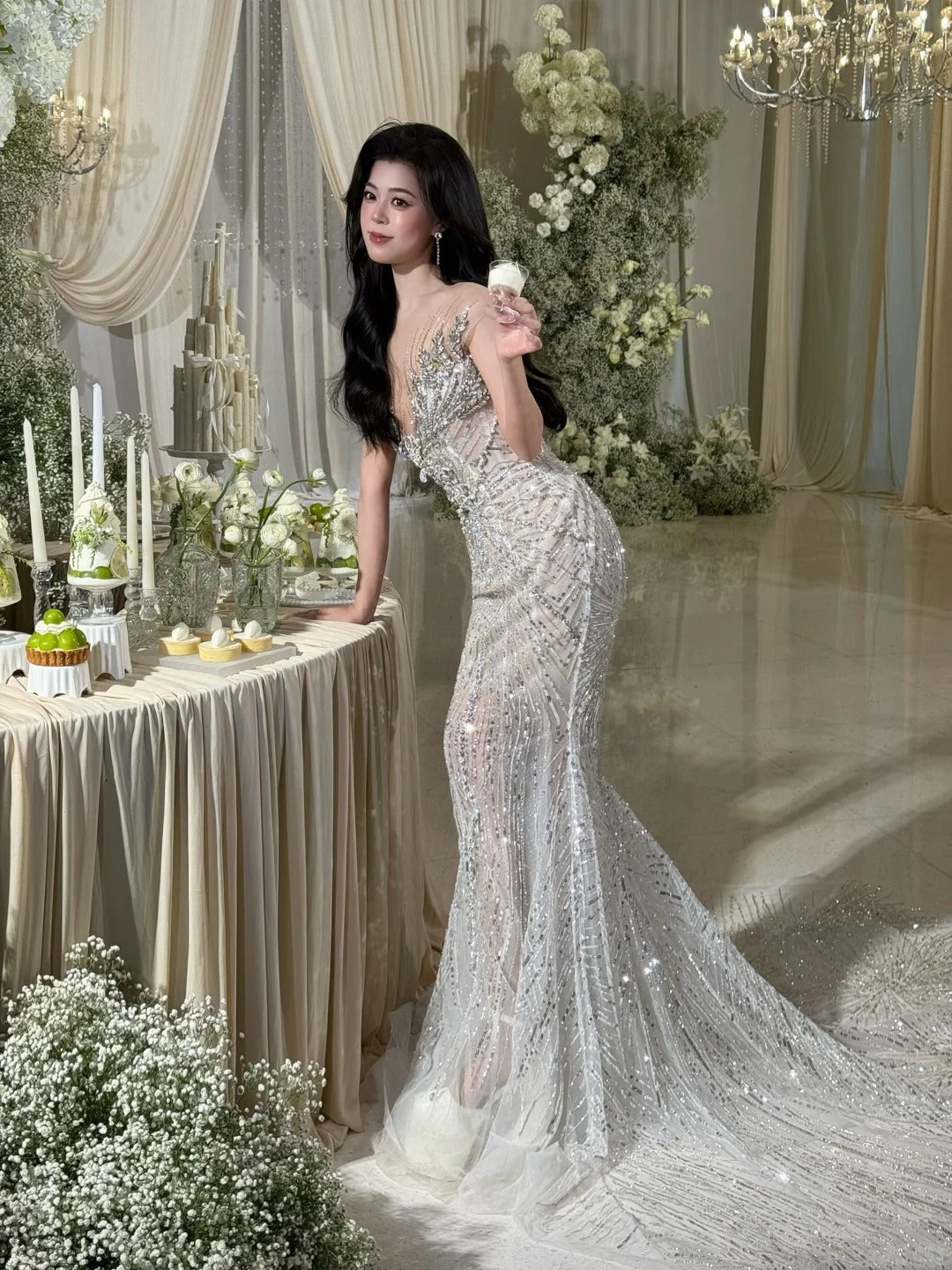 Robe de mariée sirène luxueuse à col rond et cape ornée de sequins, modèle AB2471