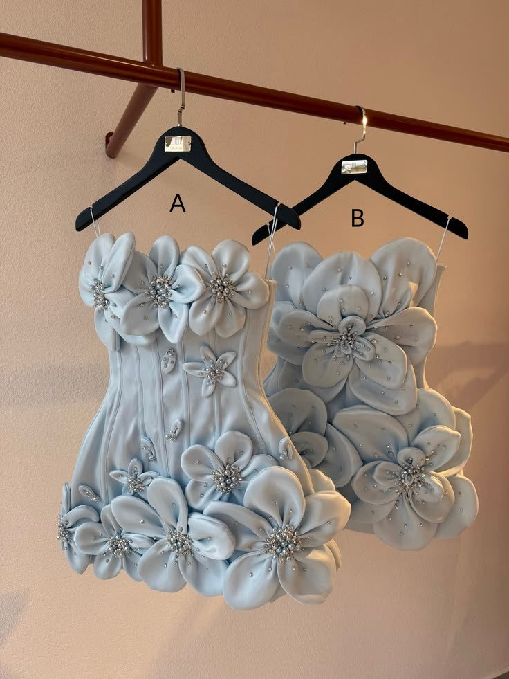Robe courte de bal moulante bustier bleu ciel perlé Mignonne Idées de robes de bal RB4084