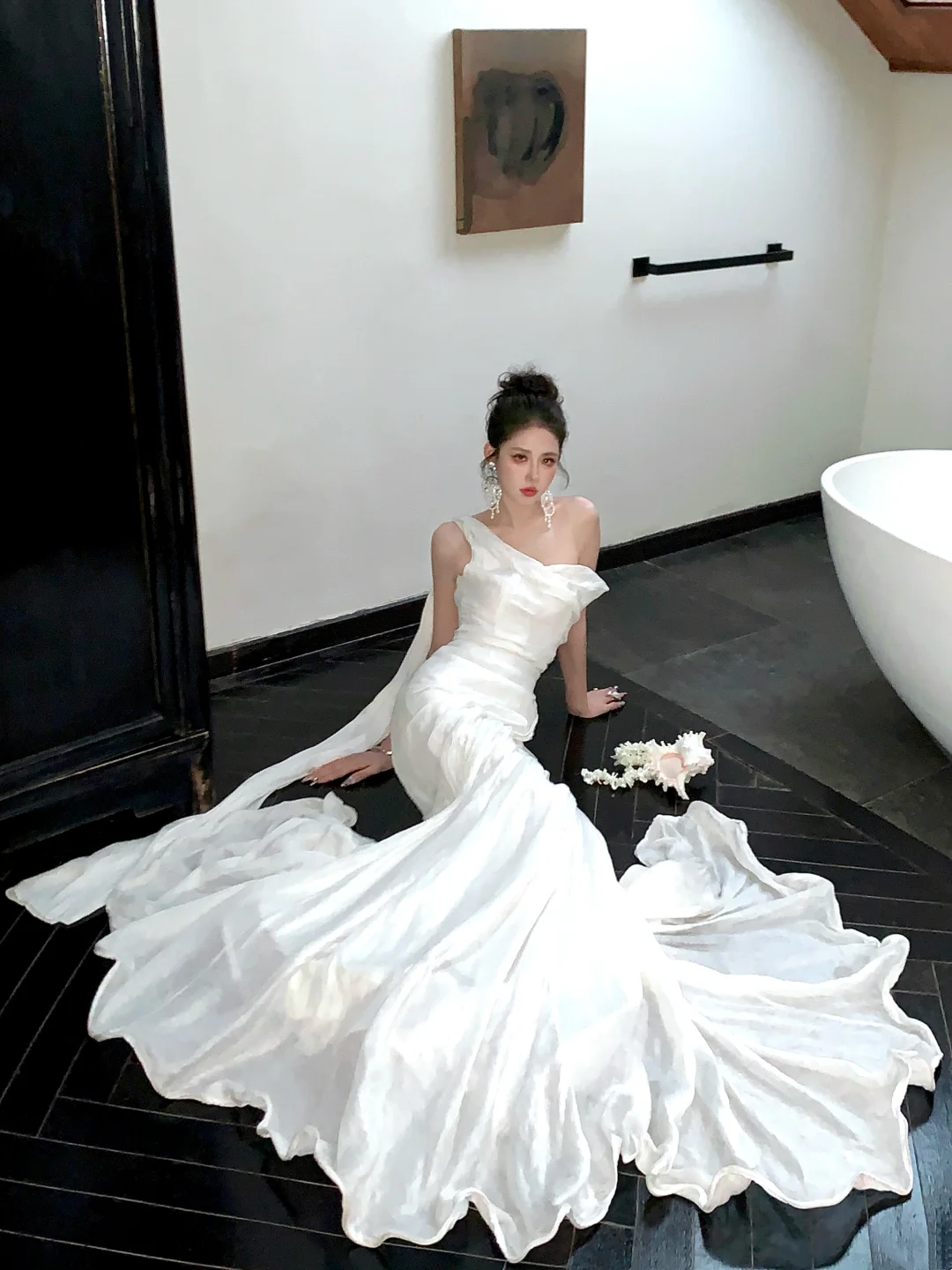 Simple Mermaid One Shoulder White Wedding Dress With Train Fairytale Brides Gown Wedding Dresses N064