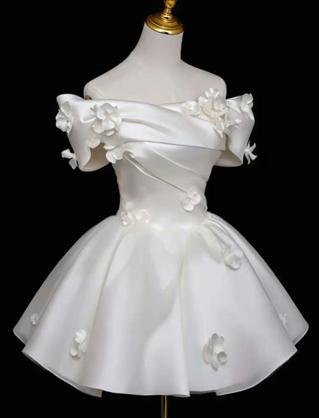 Cute Ball Gown Off The Shoulder White Mini University Ideas Homecoming Dress Inspo Short 16th Birthday Dresses Senior Graduation Outfits RB7170