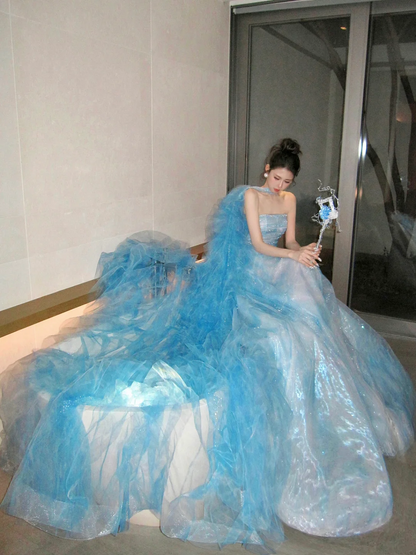 Robe de bal sobre sans bretelles bleu glacier avec longue cape à volants, robe de soirée élégante pour remise de diplômes N057