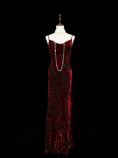 Robe de soirée sirène vintage à fines bretelles, style années 80, 70, 90, en velours bordeaux, idéale pour les bals de fin d'année ou les remises de diplômes (N1146)