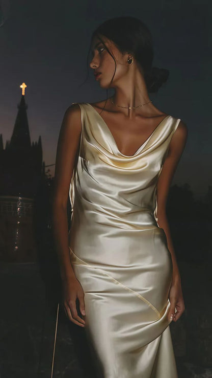 Robe de bal longue en satin dos nu, col bénitier, AB1916