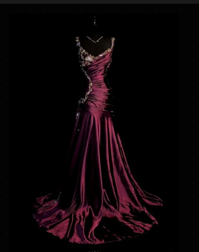 Vintage 1960s Mermaid Halter Sleeveless Satin Pleated Appliques Long Prom Formal Dresses N1576