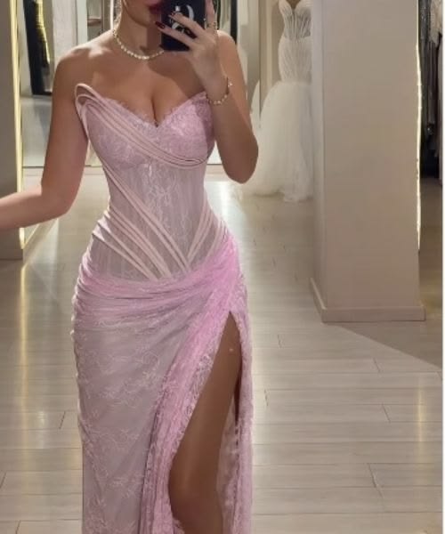 Robe de bal longue sirène sexy sans bretelles en dentelle rose fendue, robe de soirée formelle plissée N350