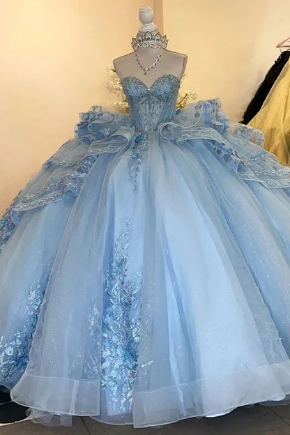 Robe de bal unique en tulle bleu à décolleté cœur et plusieurs volants, longue, idéale pour un bal de promo, une quinceañera ou un anniversaire de 15 ou 16 ans (AB1237).