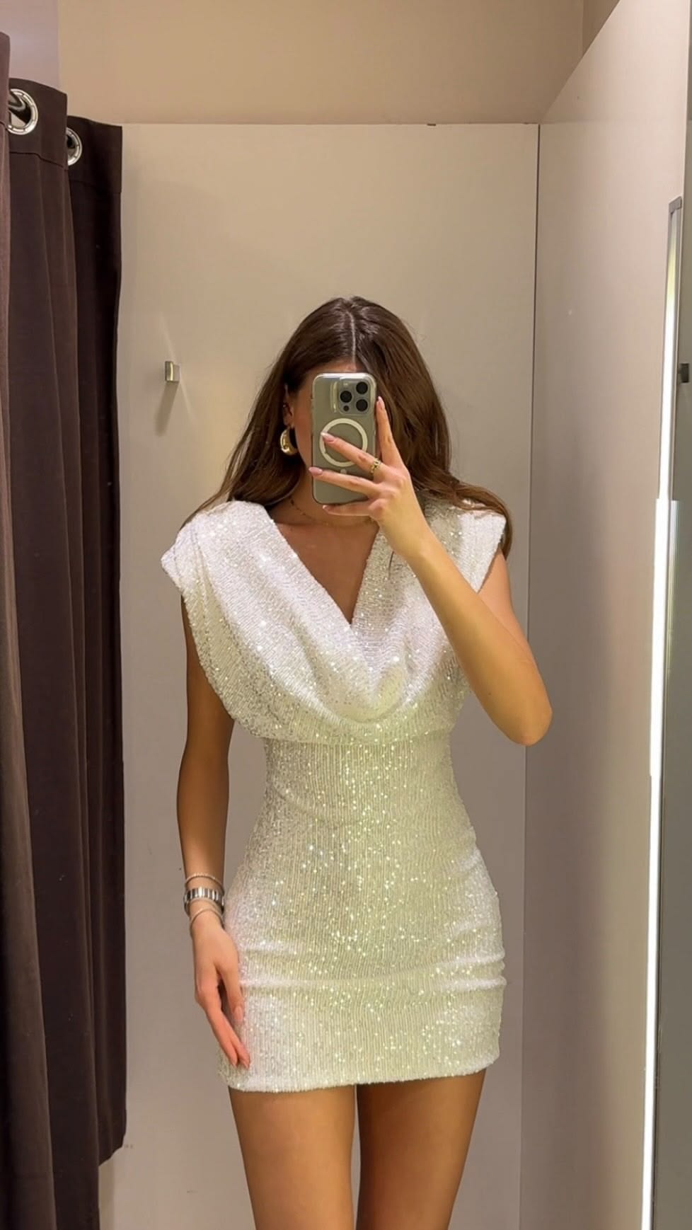 Sparkly Sheath V Neck White Sequin Graduation Gown Mini Senior Inspo Short Homecoming Dress RB3135