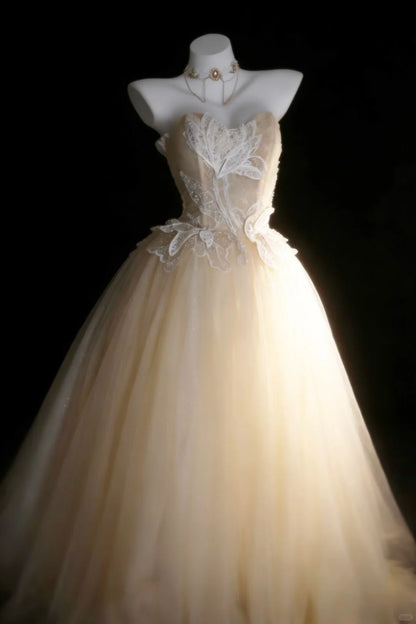 Modestes Robes De Bal De Promo Sans Bretelles En Tulle Champagne Avec Robe Longue De Quinceañera Appliquée N2973