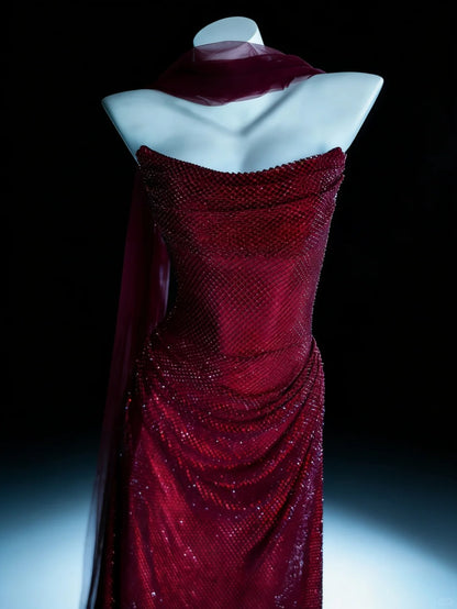 Hübsches Ballkleid Meerjungfrau Trägerlos Burgund Paillettenbesetzt Mit Schal Langes Abendkleid N3046