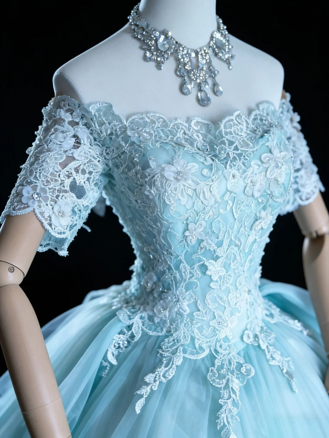 Bescheidene Ballkleider für den Abschlussball, schulterfrei, hellblau, Tüll mit Ärmeln, langes Quinceañera-Kleid N3050