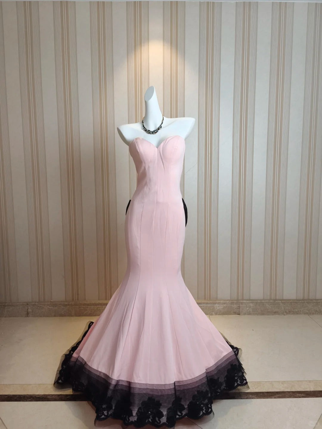 Elegantes Meerjungfrauen-Sweetheart-Kleid aus rosa Chiffon mit schwarzer Spitze für den 18. Geburtstag, elegantes Outfit, formelle Ballkleider N4192