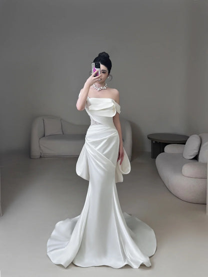 Robe de mariée sirène classique en satin blanc à épaules dénudées et manches courtes, robe de mariée d'été N235