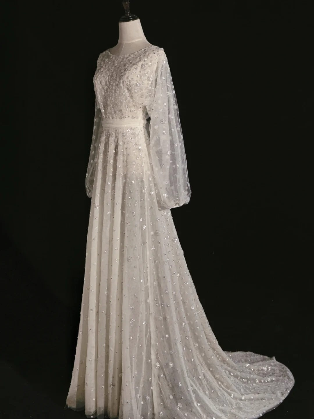 Robe de mariée classique trapèze à col rond et sequins blancs à manches longues - N243
