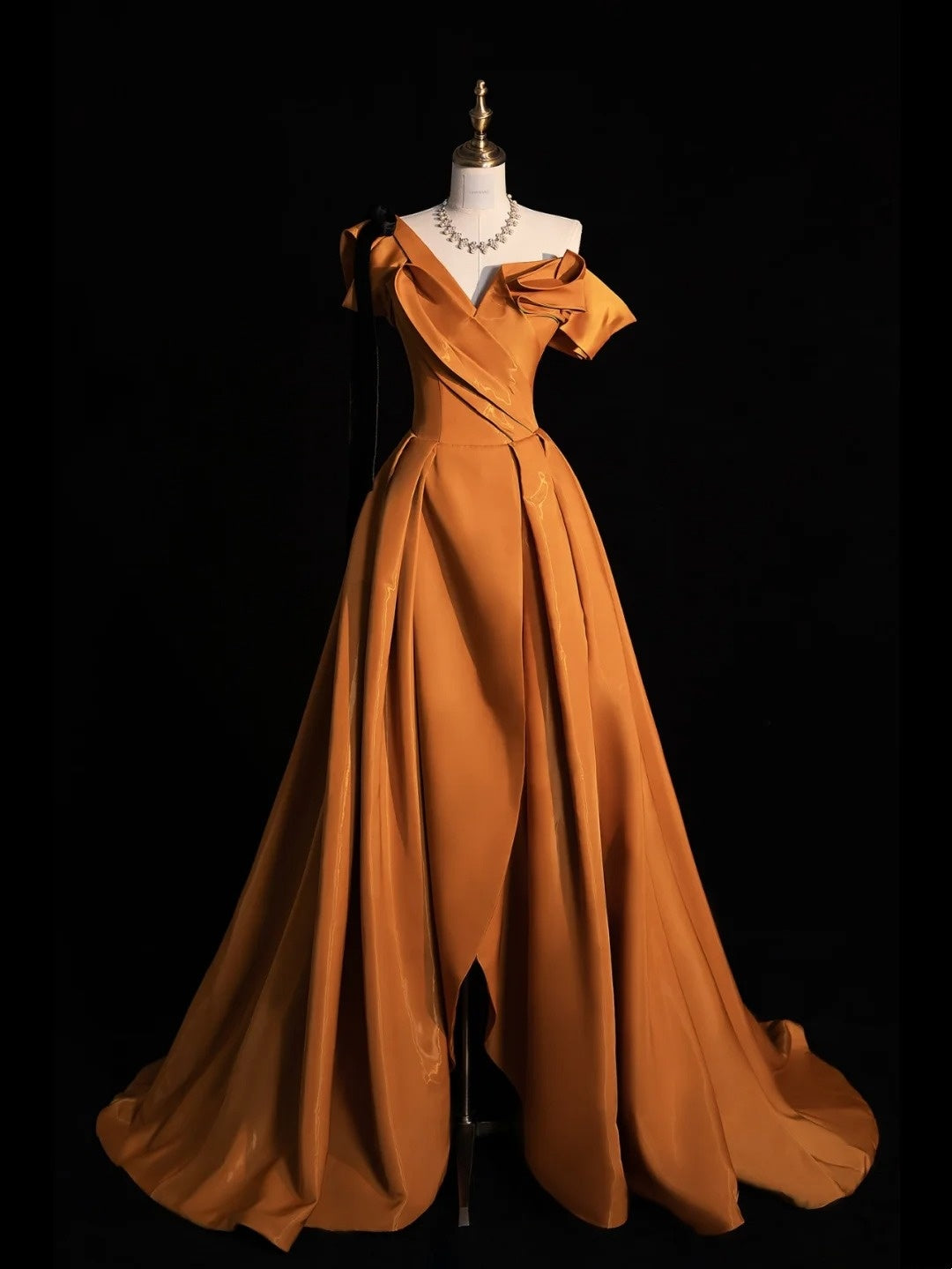 Robe de bal chic asymétrique en satin sans manches, robe de soirée longue pour lycéennes, N1267