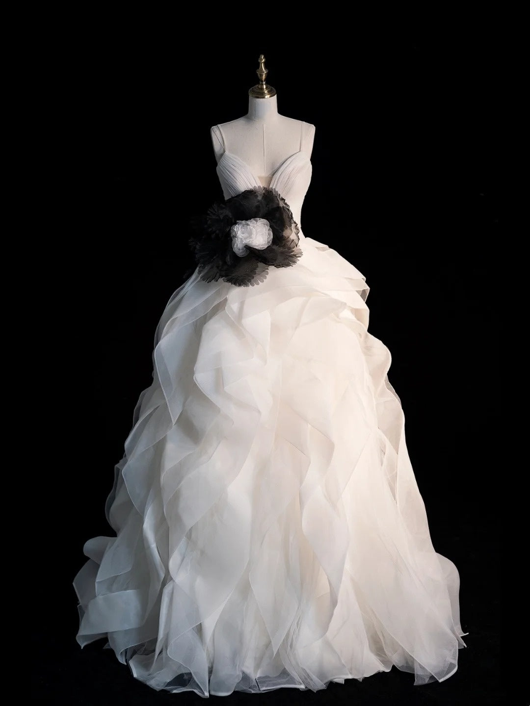 Robe de bal longue blanche en tulle à fines bretelles - Inspiration robes de soirée - Robe de cérémonie N1222