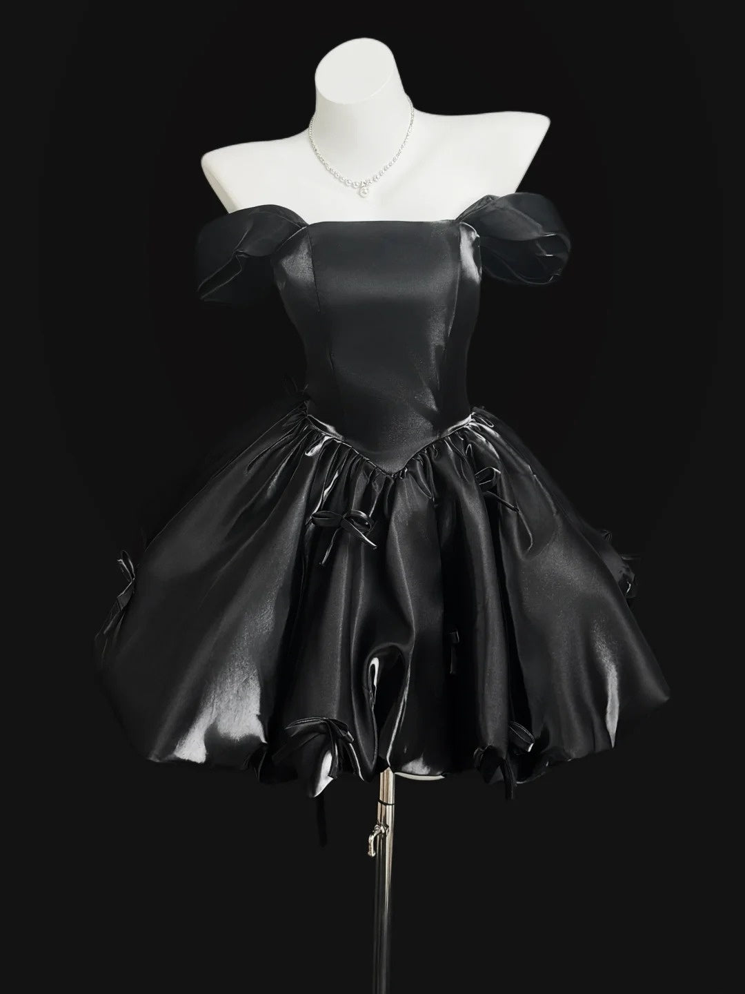 Cute Ball Gown Off The Shoulder Little Black Dress Satin Short Cocktail Gown Homecoming Dresses Ideas Hoco Outfit RB5440
