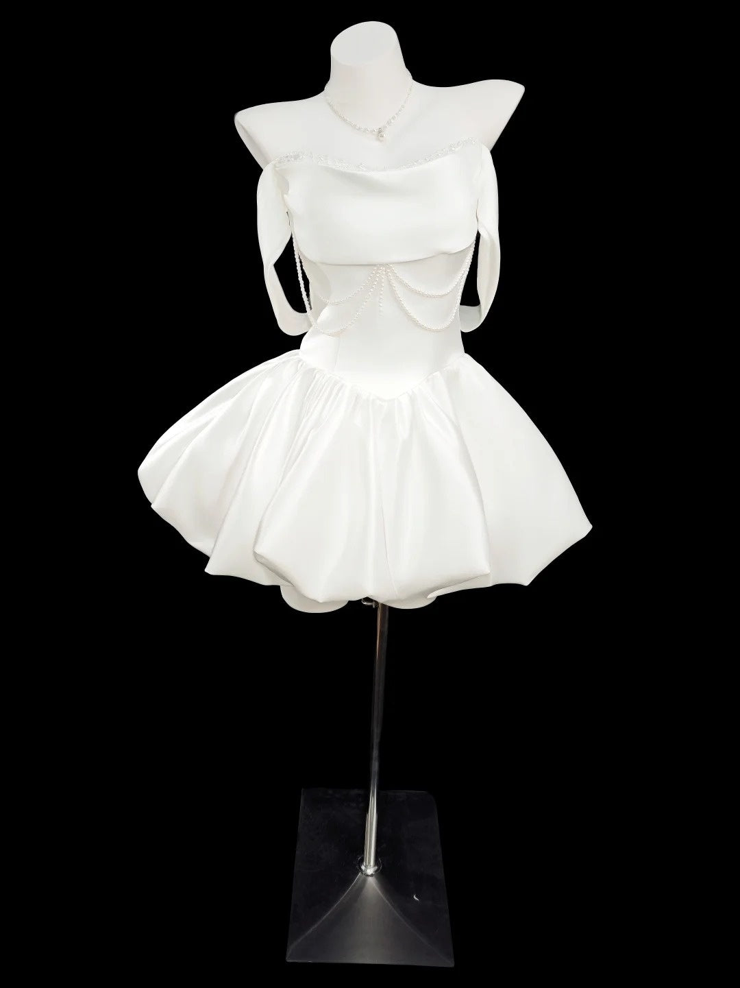 Robe de bal romantique, épaule dénudée, blanche, courte, pour la remise des diplômes ou le bal de promo N4523
