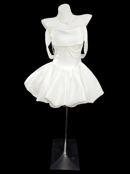 Robe de bal romantique, épaule dénudée, blanche, courte, pour la remise des diplômes ou le bal de promo N4523