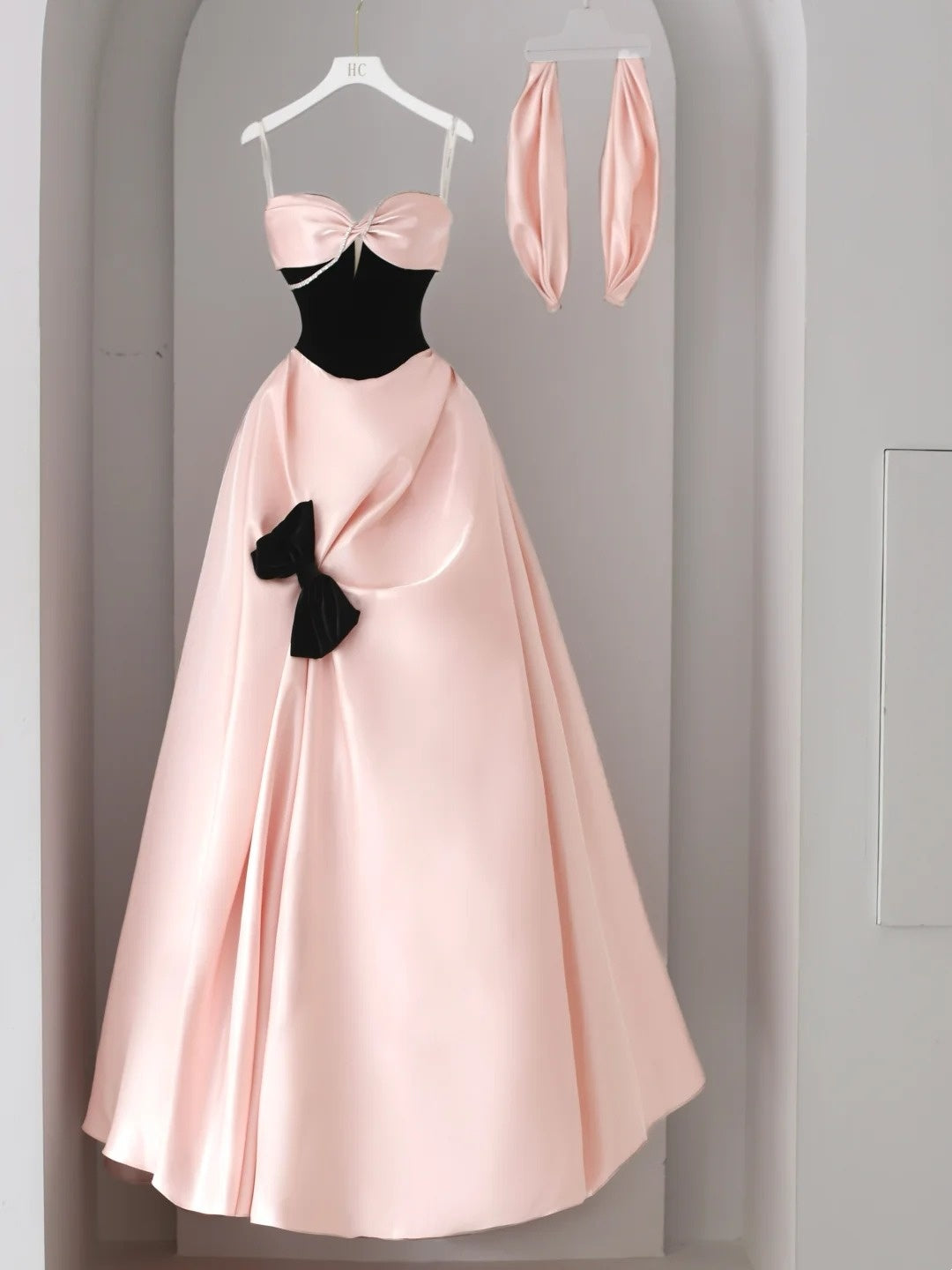 Robes de Bal Élégantes Robe de Soirée sans Bretelles en Satin Rose Poudré avec Nœud Papillon Plissé Longue Robe de Cérémonie N2923