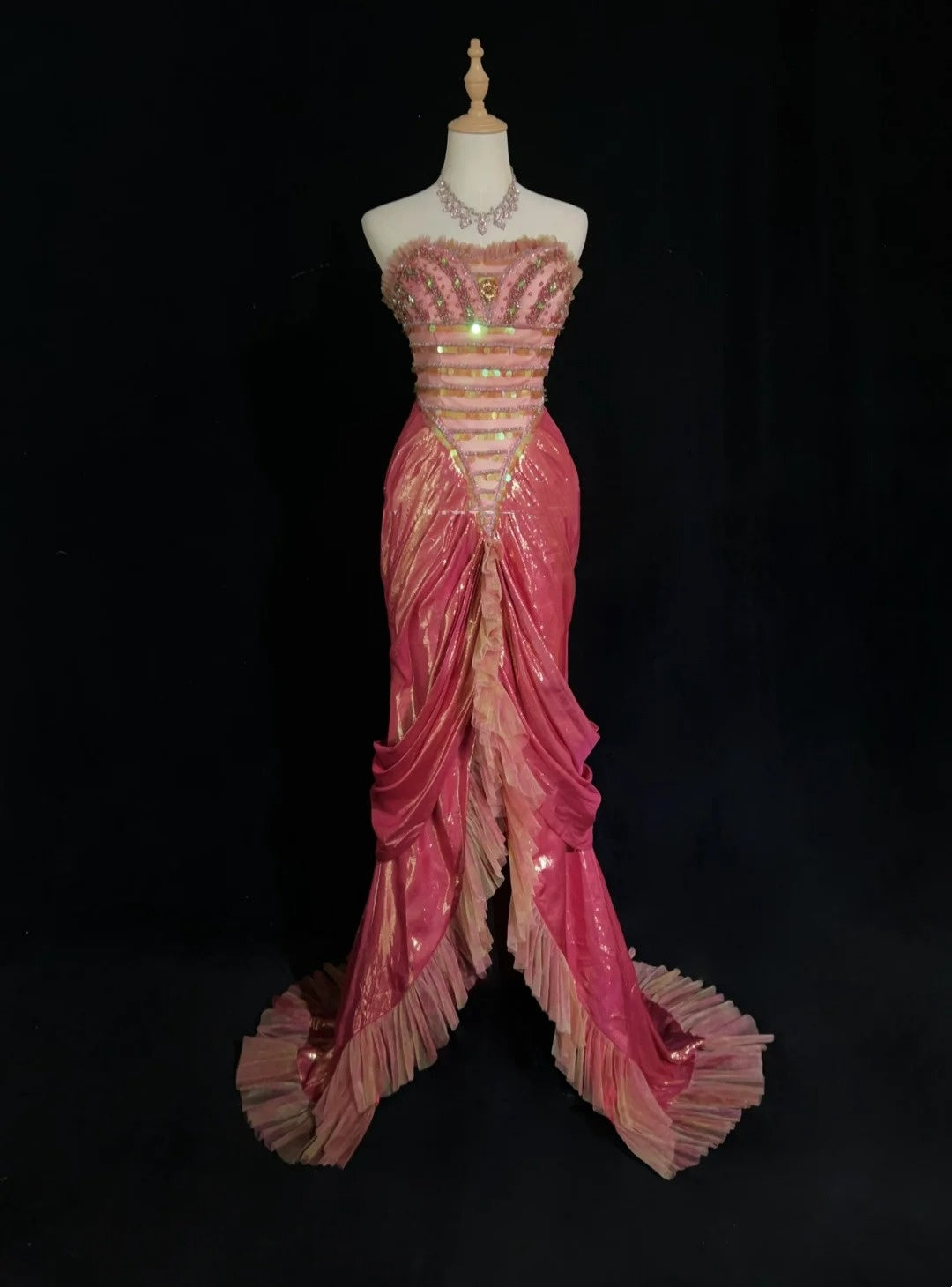 Robes de bal glamour Sirène Rose Cœur Haut-Bas avec Perles Robe Formelle N2887