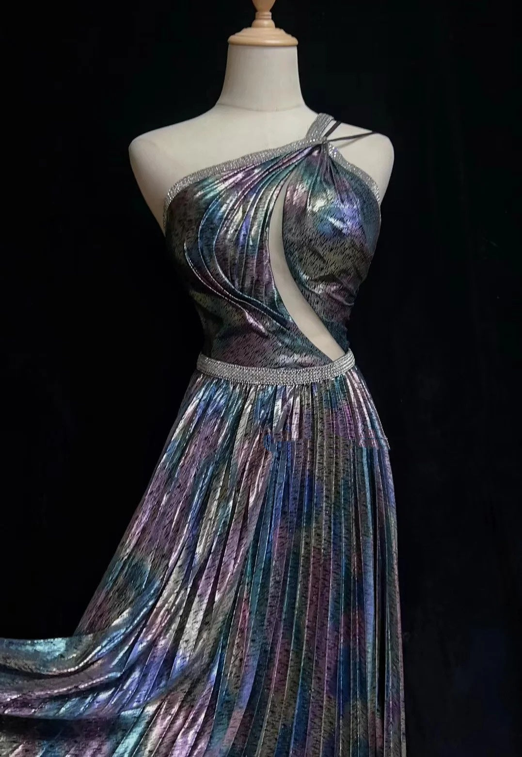 Vintage-Abschlussballkleider 1980er A-Linie One-Shoulder Perlenbesetztes langes Abschlussballkleid N3121
