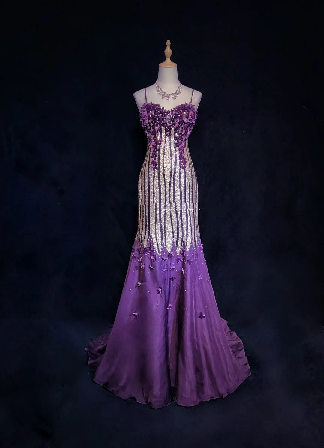 Glitzer-Abschlussballkleider Meerjungfrau Spaghetti-Träger Lila Chiffon Mit Blumen Langes Formelles Abendkleid N3893