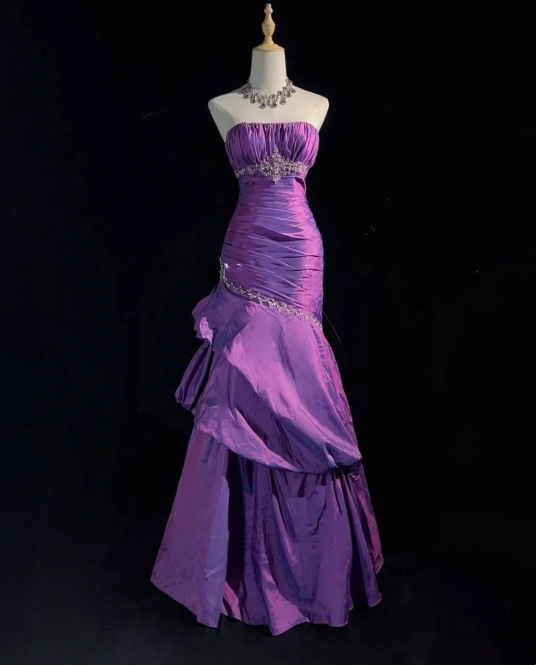 Vintage Abschlussballkleider Meerjungfrau Trägerlos Taft Lila Mit Perlen 1980er Jahre Langes Abendkleid N2625