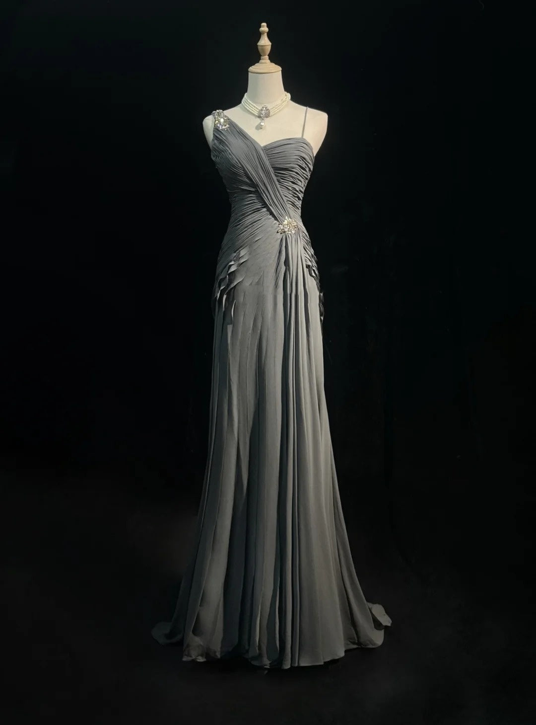 Einfache Ballkleider Meerjungfrau Spaghetti-Träger Grau Chiffon Bodenlang Rüschen Formelles Abendkleid N3685