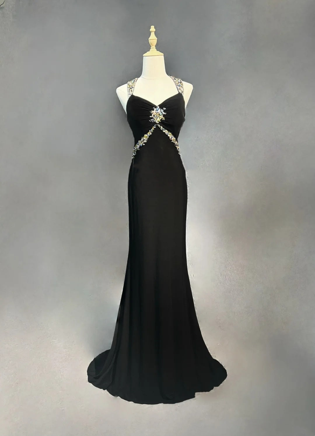 Vintage Abschlussballkleider Meerjungfrau Neckholder Black Tie Kleid Satin 70er Jahre mit Perlen Bestickt Rückenfrei Langes Abendkleid N2519
