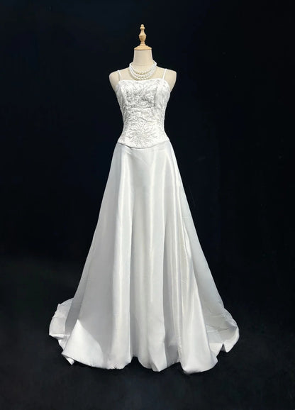 Vintage A line Spaghetti Strap Satin With Beads Sleeveless White Long Wedding Dresses RB3955