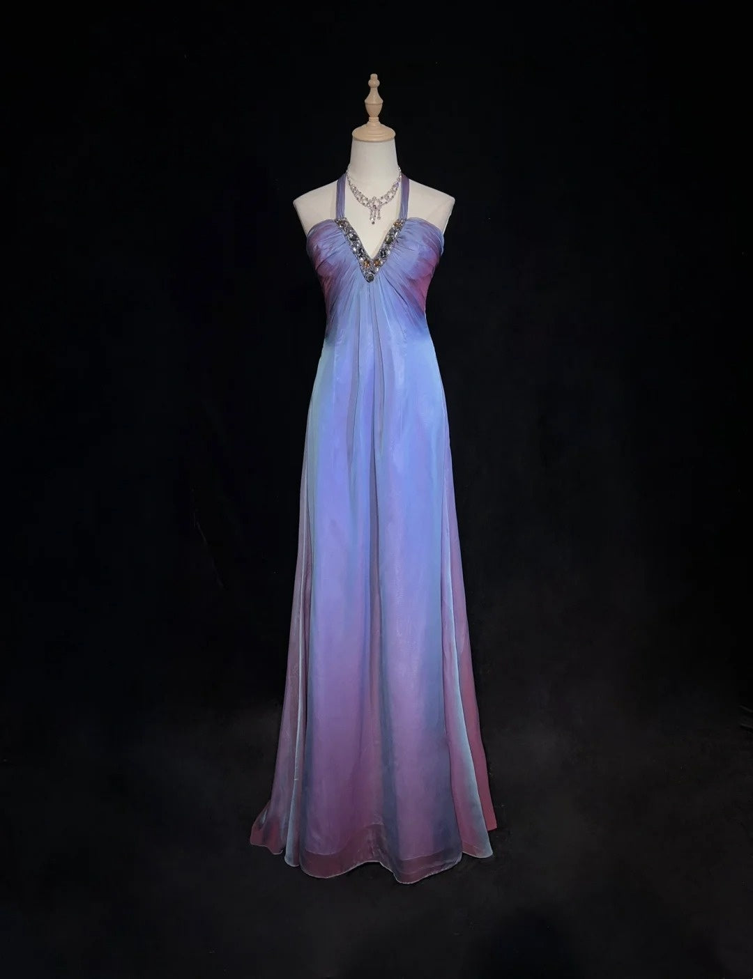 Elegante Abschlussballkleider A-Linie Neckholder Farbverlauf Traube Chiffon Mit Perlen Ärmelloses Langes Abendkleid N2894