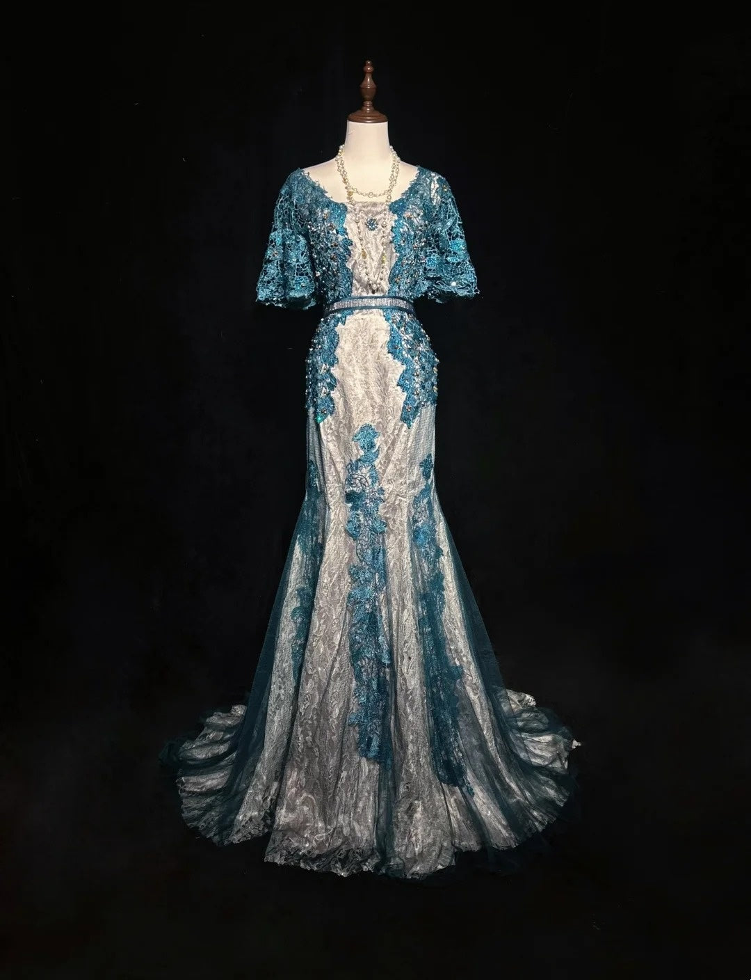 Inspiration Robes de bal vintage Sirène Dentelle Bleu Tulle Dentelle Années 80 avec Appliques Robes de soirée N3366