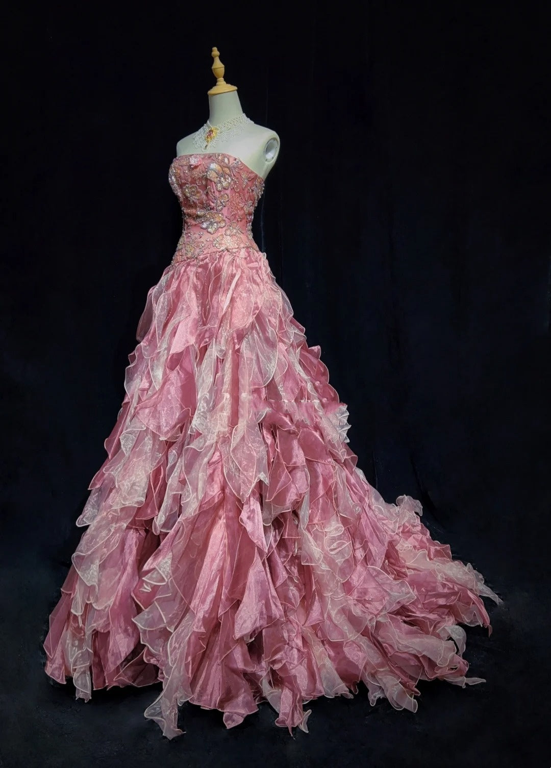 Prinzessinnen Ballkleid Trägerlos Rosa Tüll Stufenrock Abendkleid Langes Quinceañera Kleid N3286