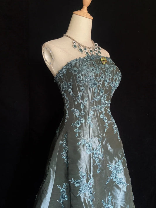 Prinzessin Abschlussballkleider Ballkleid Trägerlos Grüne Stickerei Abend Lang Abendkleid N3289