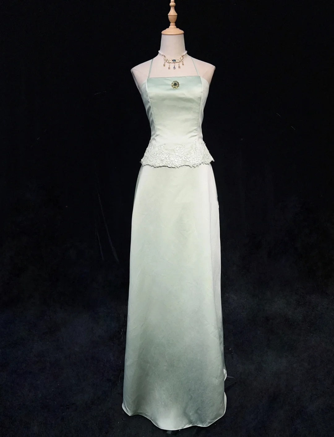 Bescheidene Ballkleider-Inspiration A-Linie Neckholder Hell Salbeigrün Satin mit Spitze für Damen Festliches Kleid N3225