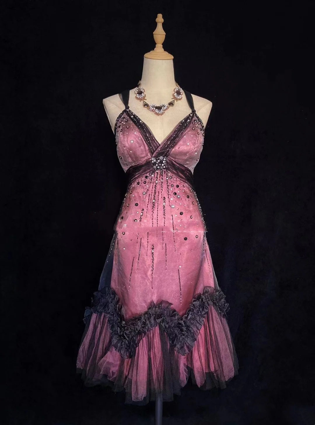 Zeitlose Prom-Kleider A-Linie Spaghettiträger Schwarz Tüll Tee-Länge mit Perlen Homecoming-Kleid N3255