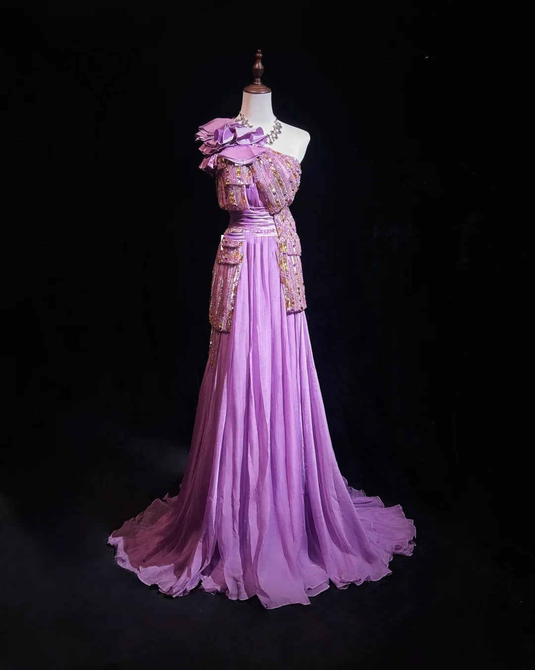 Inspiration Robes de bal vintage, ligne A, une épaule, mousseline lilas, années 1990, avec perles, robes de soirée N3324