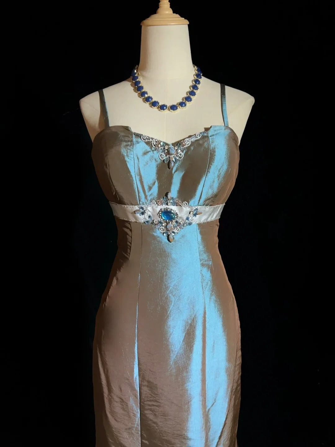 Verträumte 90er Abschlussballkleider Meerjungfrau Spaghettiträger Satin mit Perlen Abendkleider N3825
