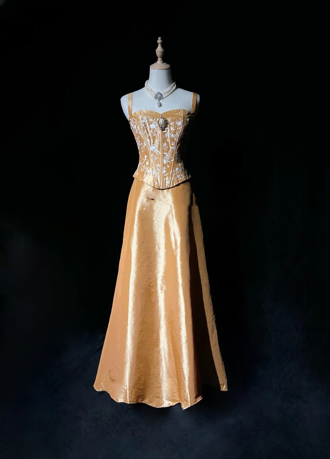 Charmantes robes de bal trapèze à fines bretelles dorées, robes de soirée longues N3900