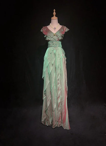 Elegante Abschlussballkleider A-Linie V-Ausschnitt Grün Stufenlagen Chiffon Mit Rüschen Langes Abendkleid N2897